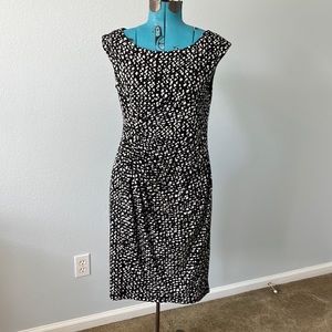 Connected Apparel Graphic Dress Size 10